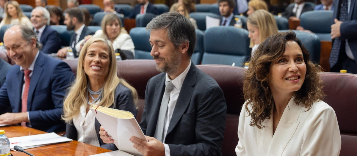 Ayuso con sus respectivos consejeros