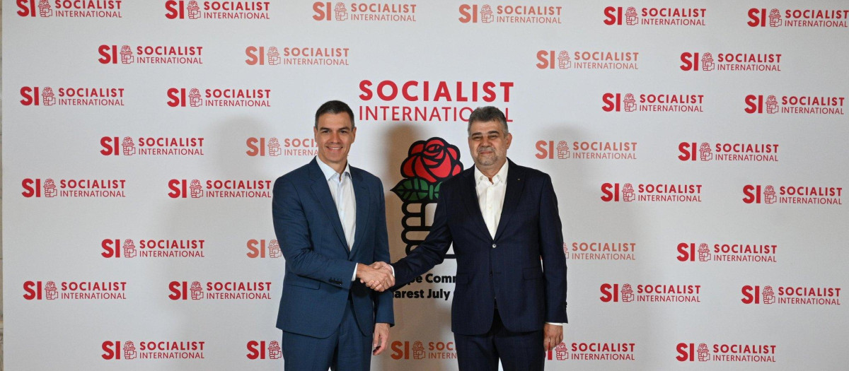 Pedro Sánchez y el primer ministro rumano, Marcel Ciolacu