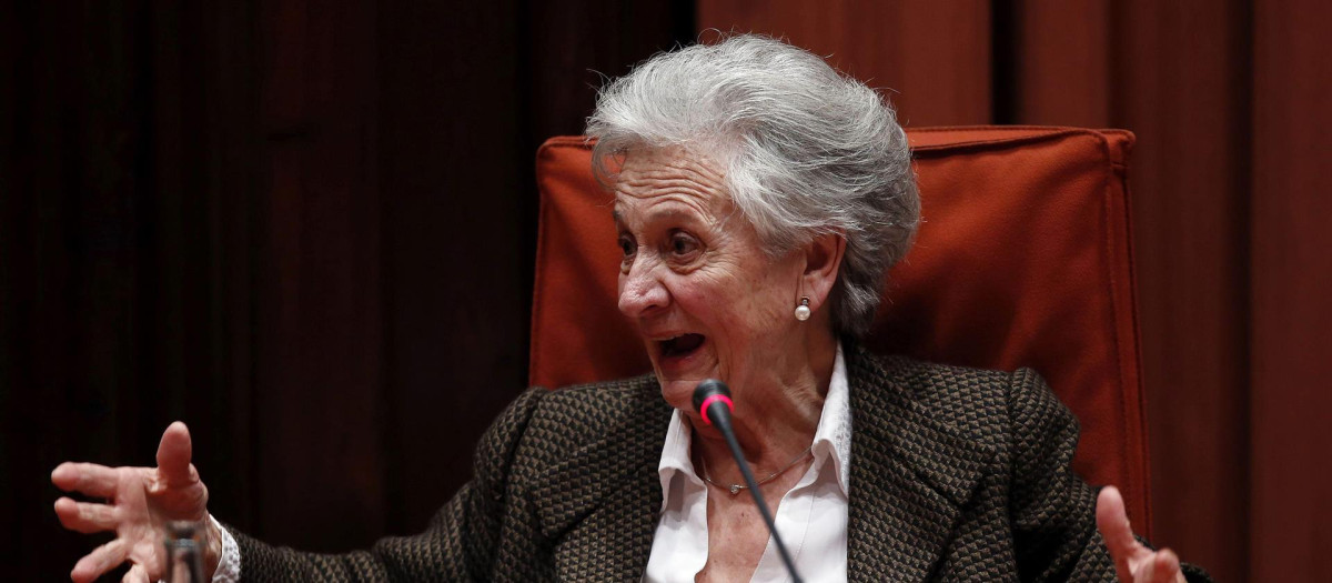 Marta Ferrusola, en una imagen de 2015, cuando compareció ante el parlamento catalán por el fraude fiscal de su familia