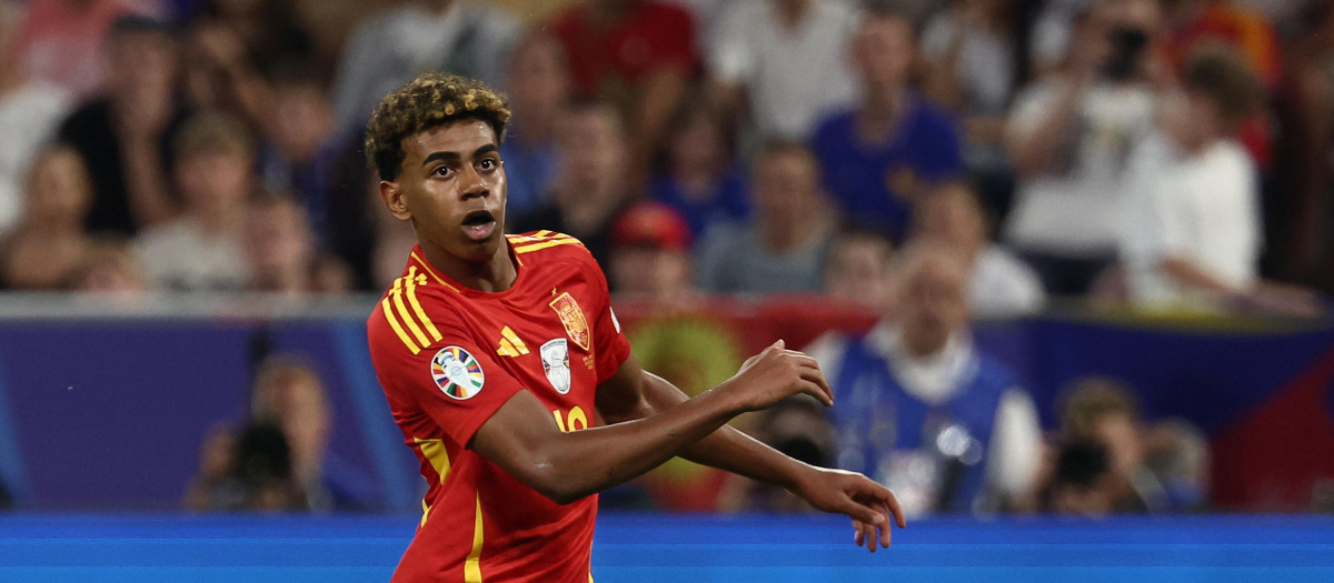 Lamine Yamal en el partido de España contra Francia