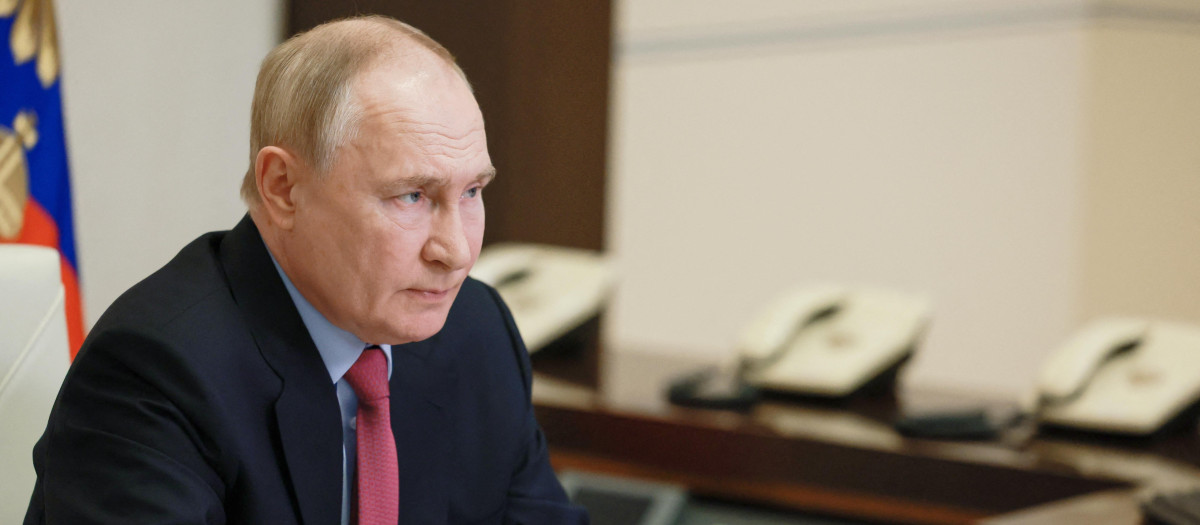 EL presidente de Rusia, Vladimir Putin, en su residencia estatal de Novo-Ogaryovo, Moscú