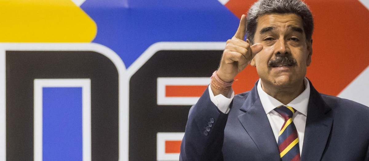 El mandatario de Venezuela, Nicolás Maduro, durante una reunión de aspirantes a la presidencia, el 20 de junio de 2024, en el Consejo Nacional Electoral (CNE), en Caracas