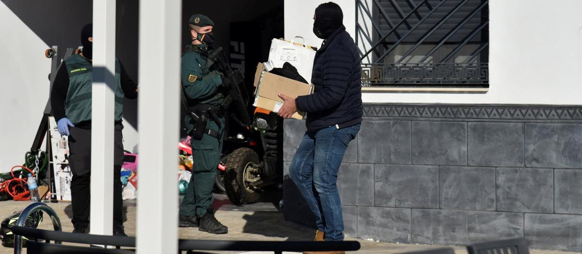 Operativo policial en 'Villa Narco' (El Zabal, La Línea de la Concepción)