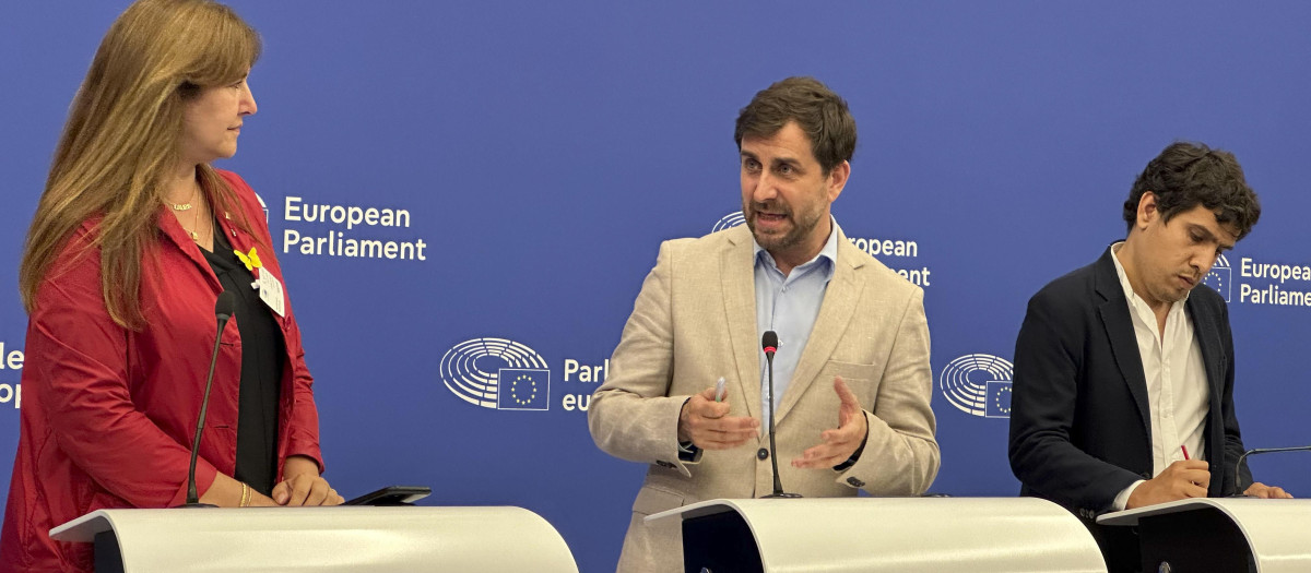 Toni Comín y Laura Borrás, en la sede del Parlamento Europeo en Estrasburgo