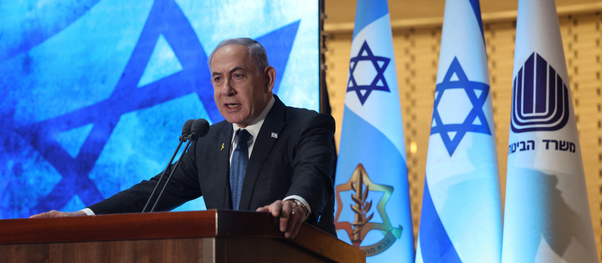 El primer ministro de Israel, Benjamin Netanyahu, en el salón conmemorativo del Monte Herzl en Jerusalén
