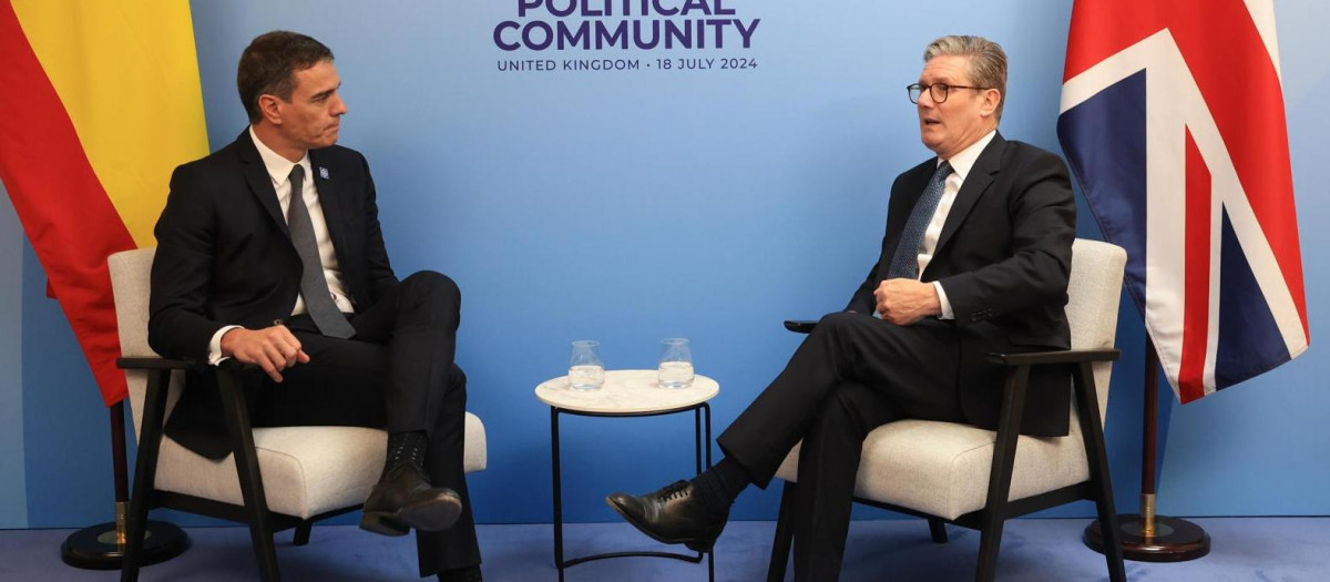 El primer ministro británico, Keir Starmer, y el presidente del Gobierno español, Pedro Sánchez, se reúnen en Reino Unido
