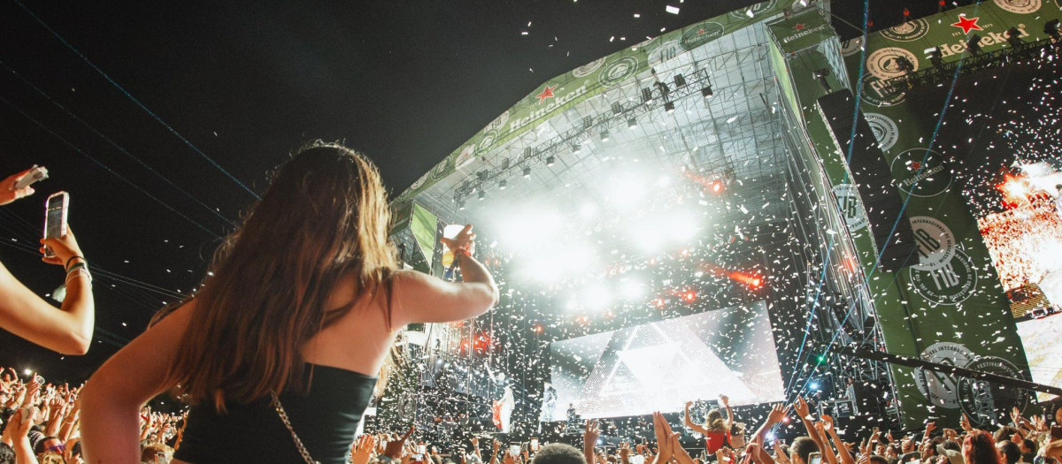Imagen del público en uno de los conciertos del Festival Internacional de Benicasim 2024