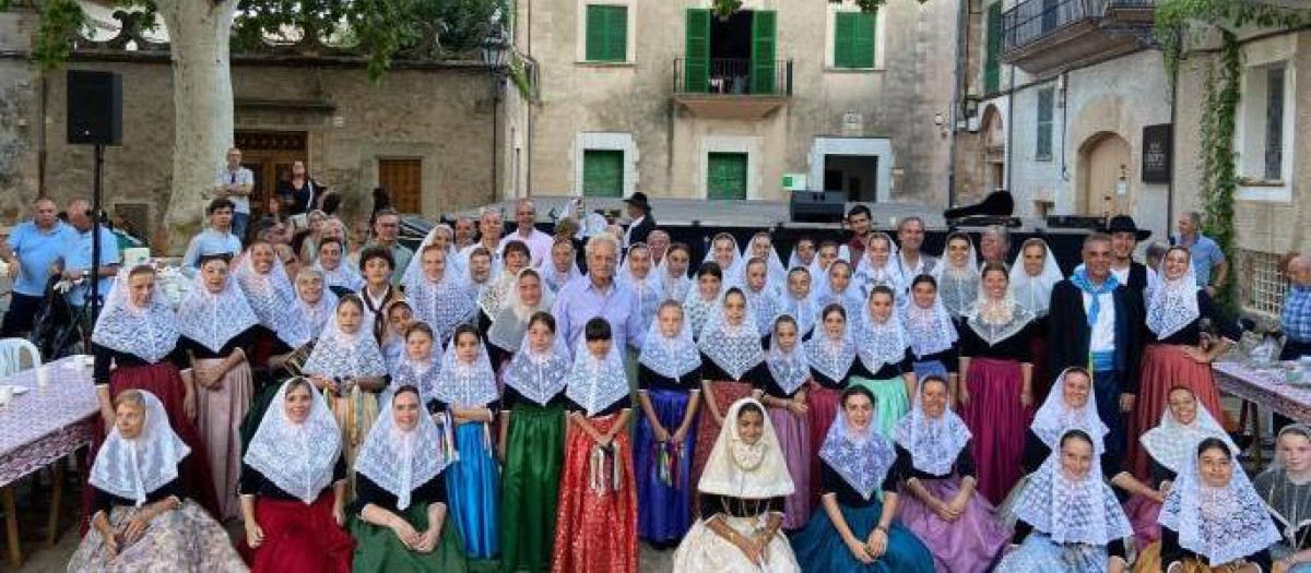 michael-douglas-otro-abuelo-mas-valldemossa