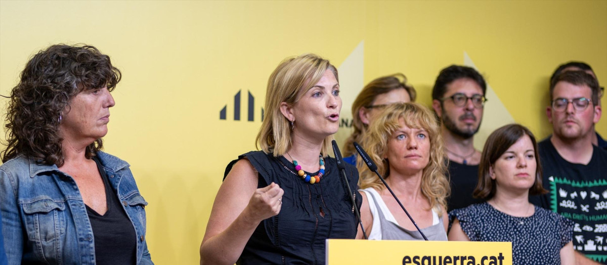 La portavoz de ERC, Raquel Sans, durante una rueda de prensa, en la sede de ERC, a 29 de julio de 2024, en Barcelona, Catalunya (España). La ejecutiva de ERC ha avalado este lunes, 29 de julio, el preacuerdo con el PSC para investir como presidente de la Generalitat al líder socialista, Salvador Illa, tras una reunión de casi 10 horas, y que se basa en mejoras en financiación y en impulso del catalán.
29 JULIO 2024;ERC;CATALUNYA;
Lorena Sopêna / Europa Press
29/7/2024