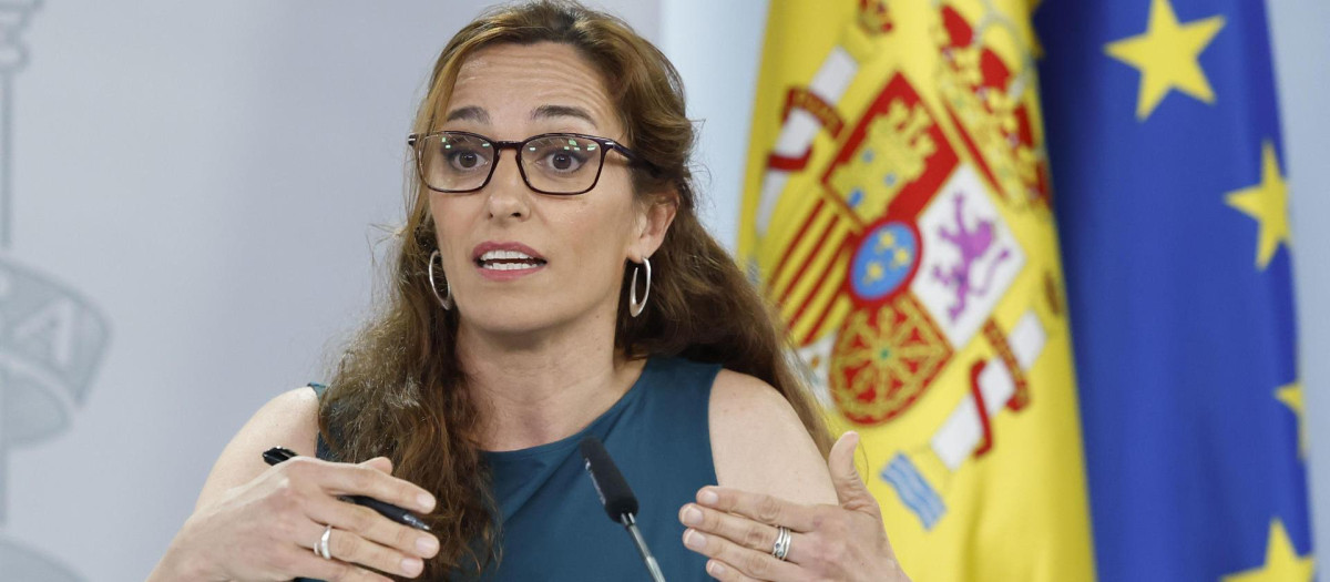 La ministra de Sanidad, Mónica García