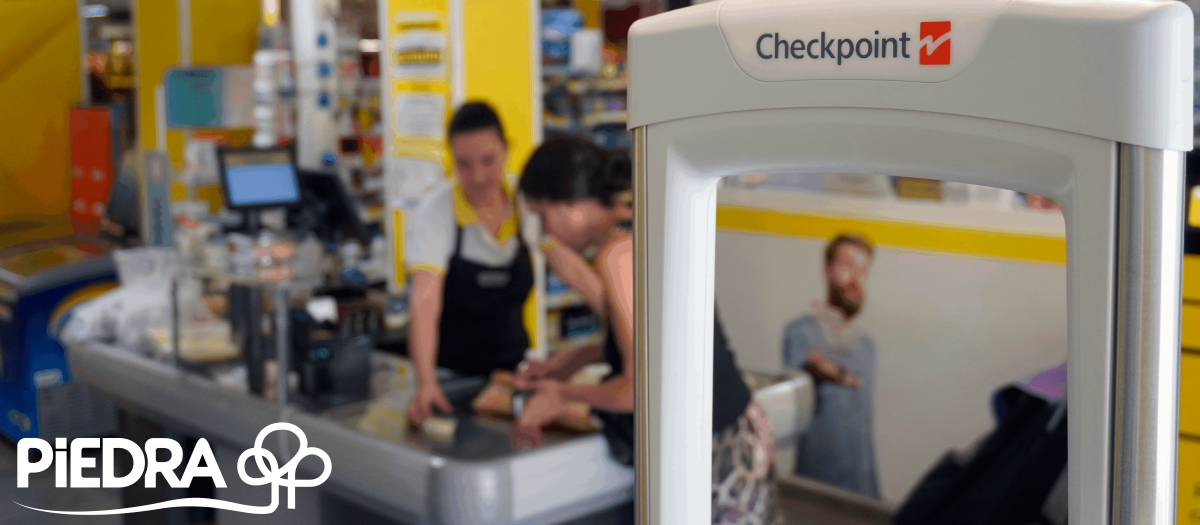 Foto de checkpoint en un supermercado Piedra