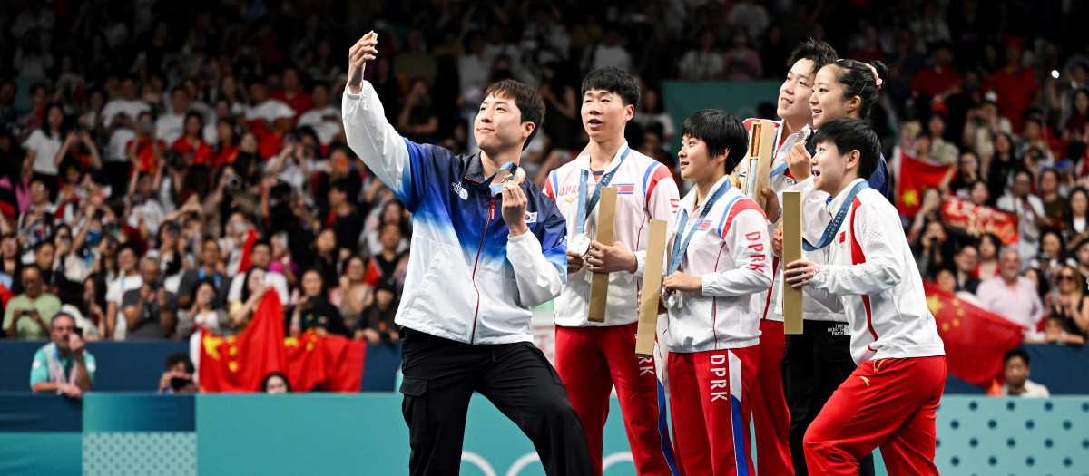 Los atletas chinos, norcoreanos y surcoreanos se sacaron un selfi histórico