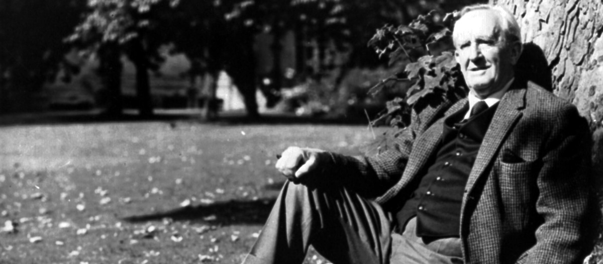 J.R.R. Tolkien en una imagen de archivo de 1977