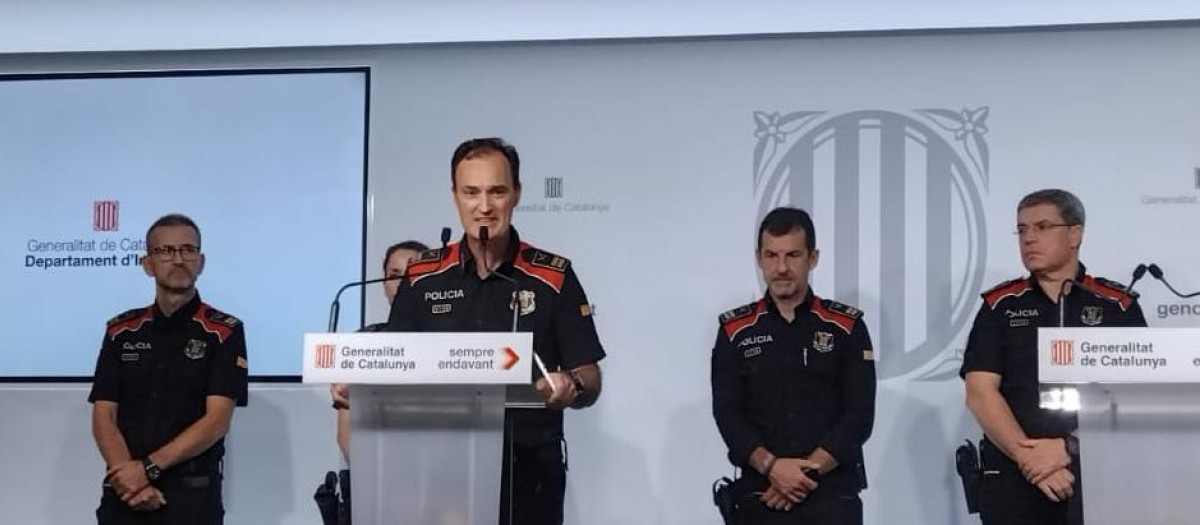 El comisario jefe de los Mossos, Eduard Sallent, en la comparecencia