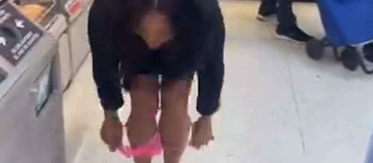 La 'instagramer' Chloé López, durante el vídeo