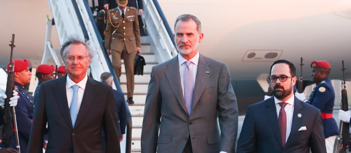 Don Felipe, en el aeropuerto de las Américas, de República Dominicana, en marzo de 2023