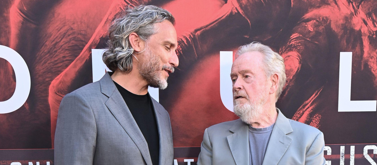 Fede Álvarez (izquierda) y Ridley Scott (derecha), director y productor de Alien: Romulus