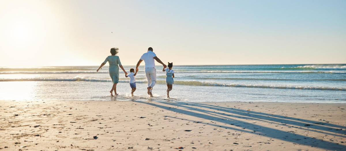 vacaciones familia playa
