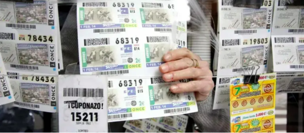 Un puesto de venta de la ONCE