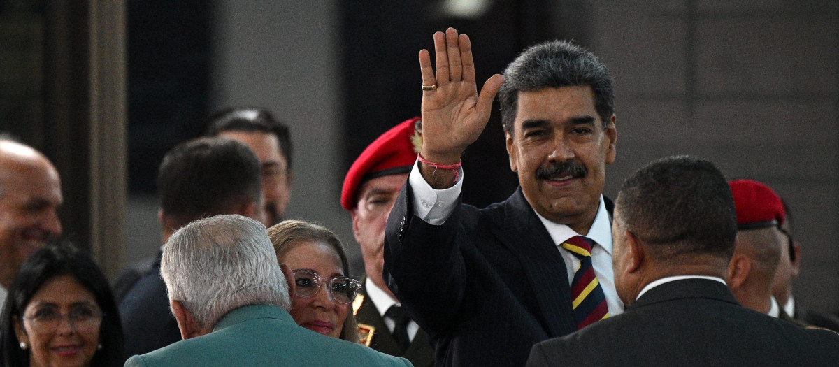 Nicolás Maduro, junto a Delcy Rodríguez y su mujer Cilia Flores en la Corte Suprema de Justicia de Venezuela