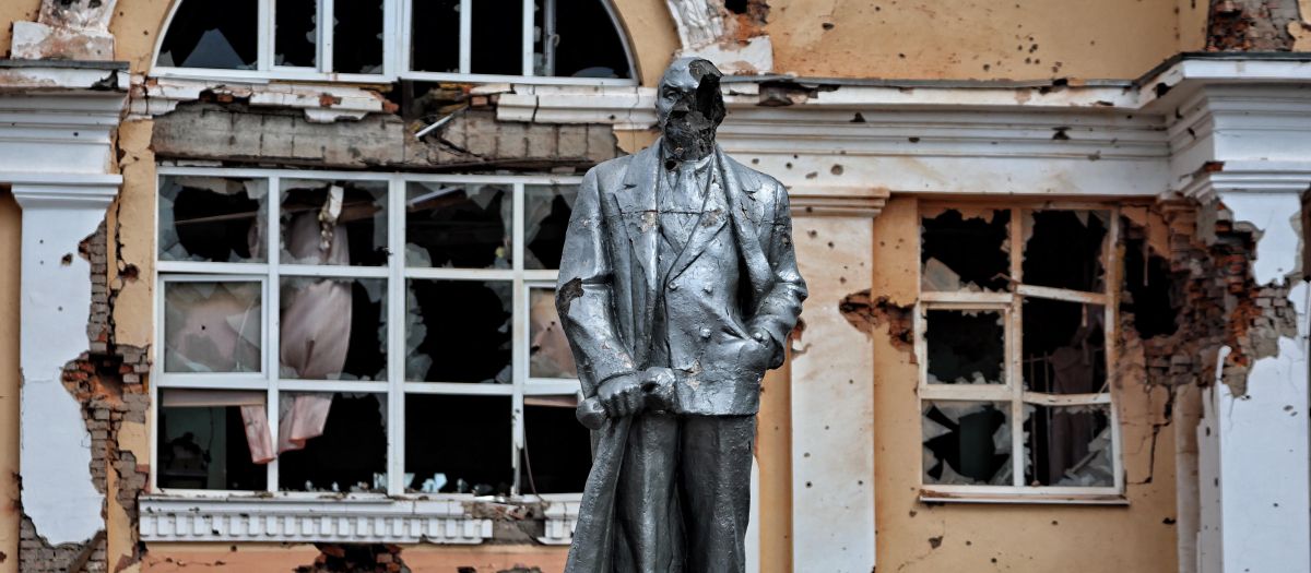 Estatua de Lenin Lenin en la ciudad rusa de Sudzha, controlada por Ucrania, en la región de Kursk