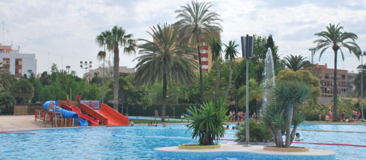 Imagen de la piscina municipal de Benicalap, en Valencia