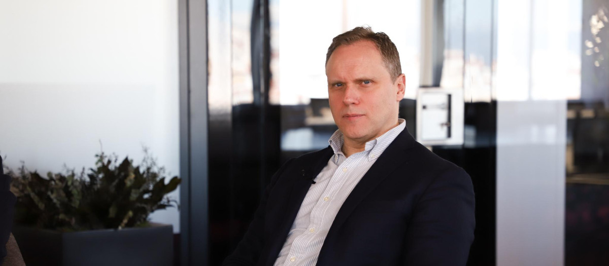 El economista Daniel Lacalle, en la redacción de El Debate.