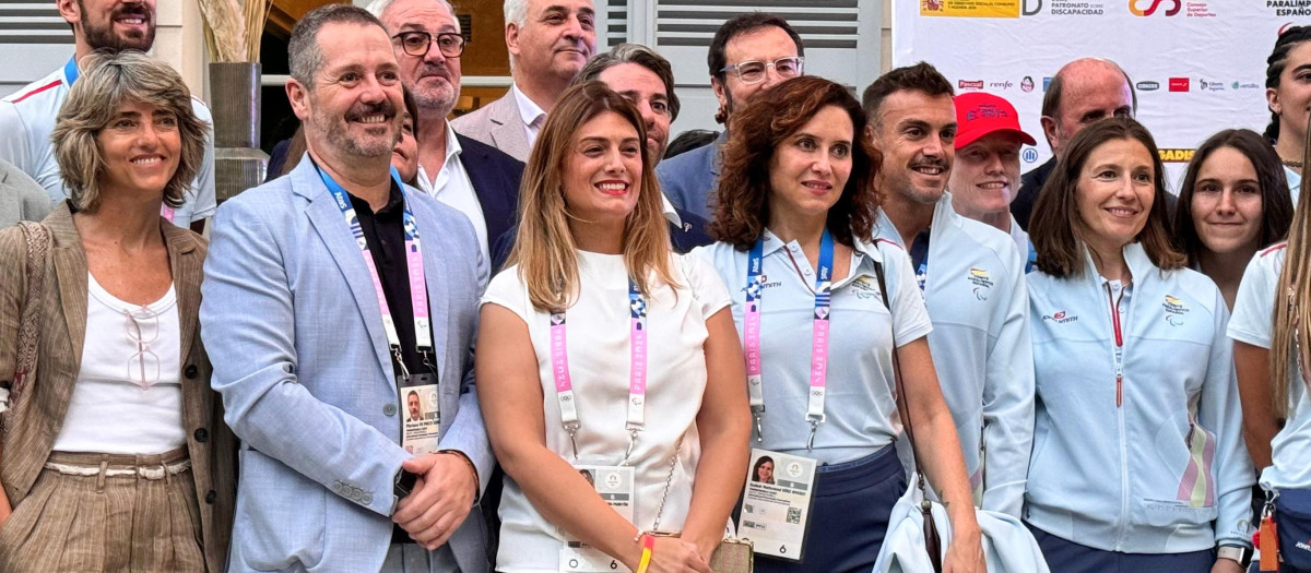 PARÍS, 27/08/2024.- La presidenta de la Comunidad de Madrid, Isabel Díaz Ayuso, que ha asistido hoy en París a la recepción oficial del Comité Paralímpico Español previa a la inauguración de los XVII Juegos Paralímpicos que se celebran en la capital francesa. EFE/Comunidad de Madrid -SOLO USO EDITORIAL/SOLO DISPONIBLE PARA ILUSTRAR LA NOTICIA QUE ACOMPAÑA (CRÉDITO OBLIGATORIO)-