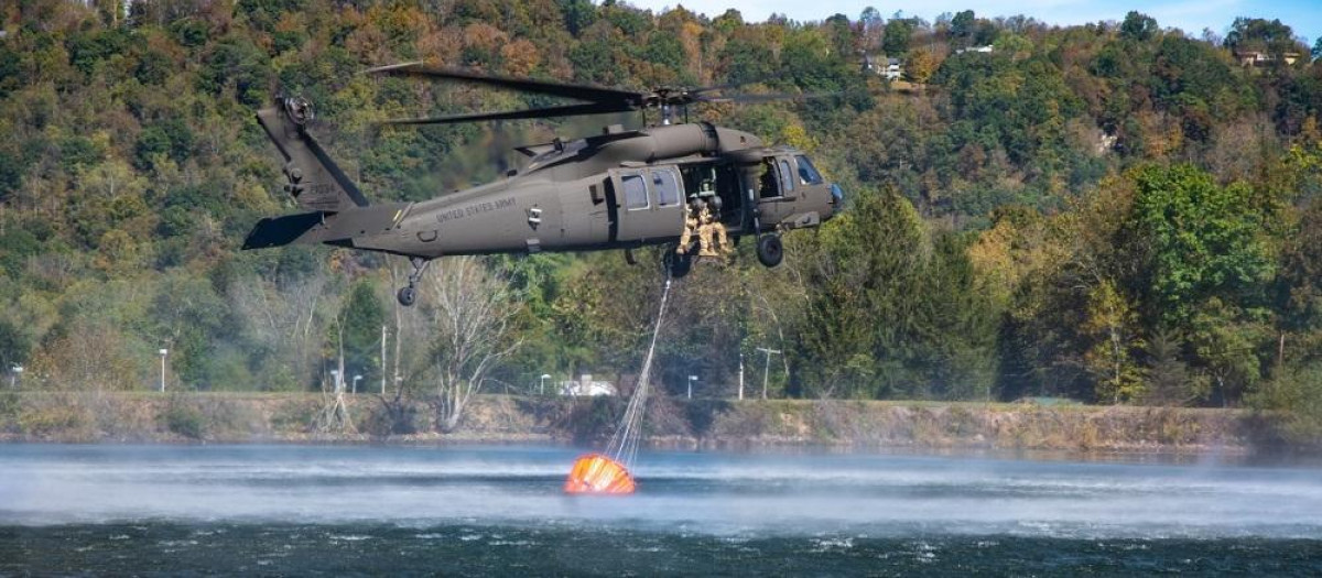 Helicópteros UH-60 Black Hawk para operaciones de extinción de incendios en Portugal