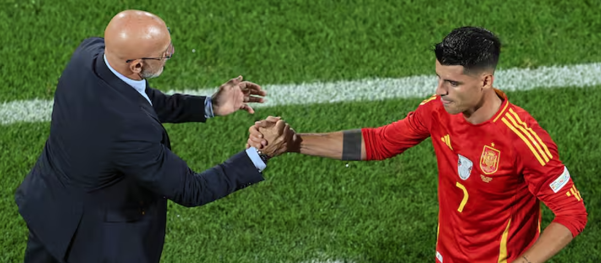 Luis de la Fuente y Álvaro Morata, durante la pasada Eurocopa