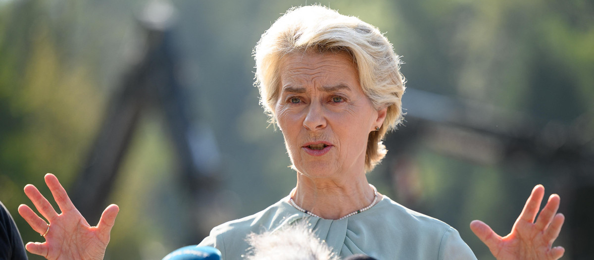 Von der Leyen en un encuentro con la prensa el 2 de septiembre