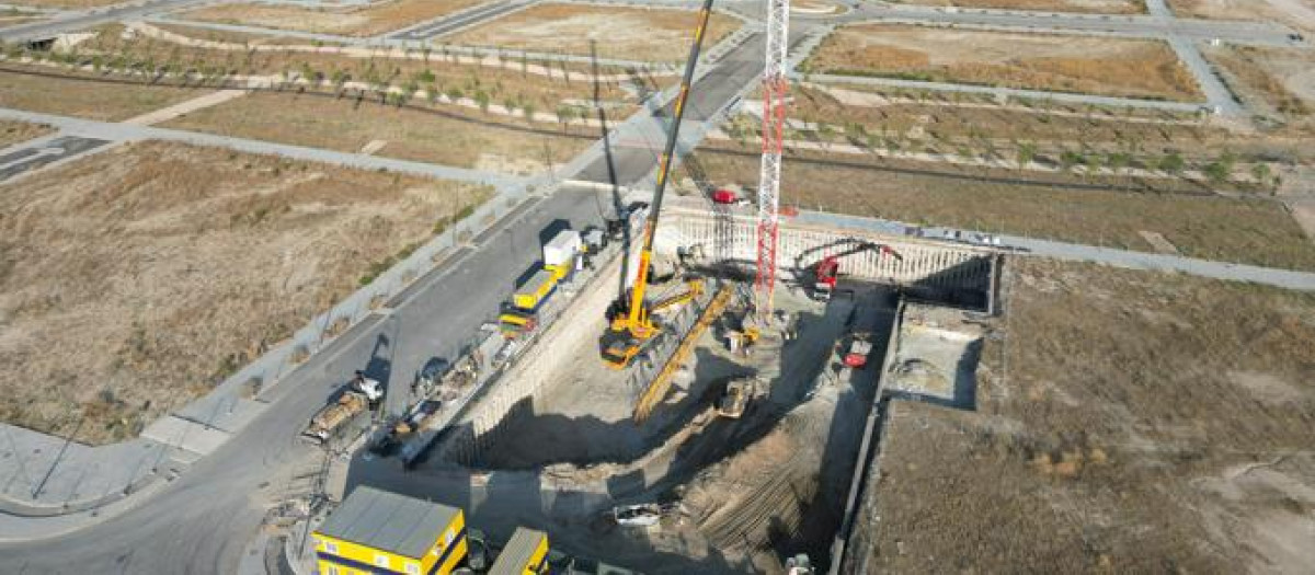 Primeras grúas en Los Berrocales