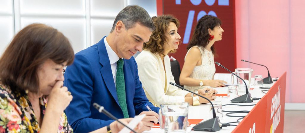 Una reunión en Ferraz presidida por Pedro Sánchez