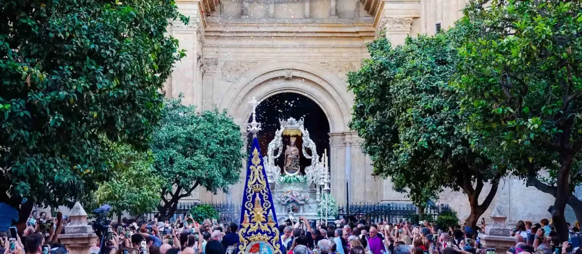 La salida de la Virgen de la Catedral es uno de los momentos más bonitos y emocionantes