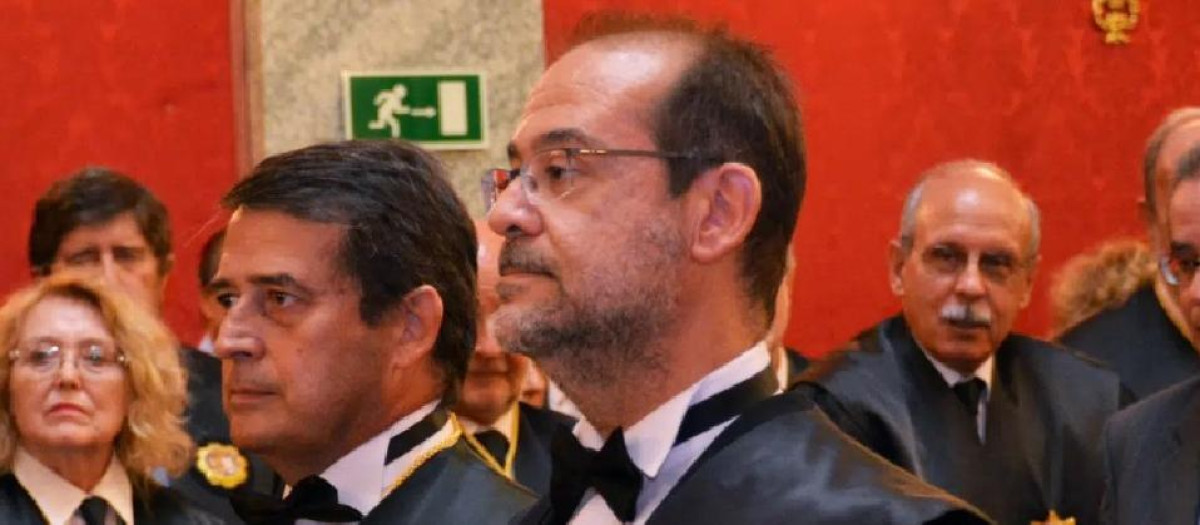 El magistrado del Supremo, Dimitry Berberoff (a la derecha de la imagen)