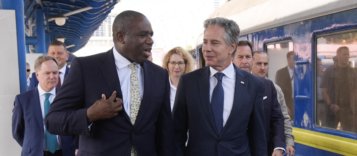El secretario de Estado de Estados Unidos, Antony Blinken, y el ministro de Asuntos Exteriores británico, David Lammy, en Kiev
