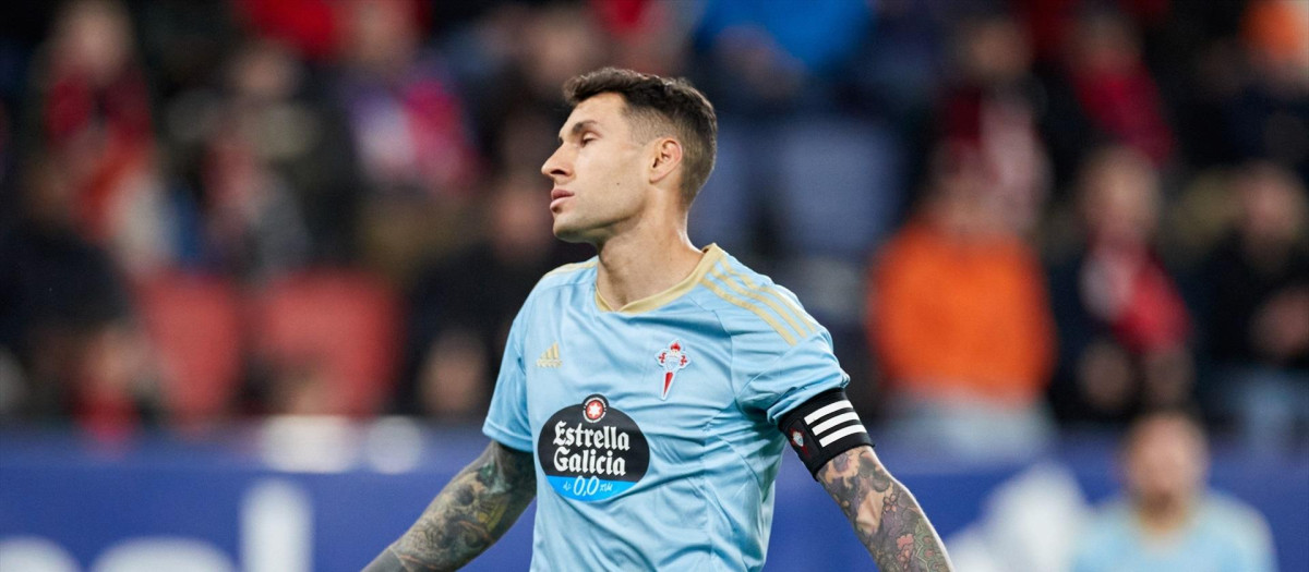 (Foto de ARCHIVO)
Hugo Mallo of RC Celta de Vigo reacts during the LaLiga Santander match between CA Osasuna and RC Celta de Vigo at El Sadar  on March 6, 2023, in Pamplona, Spain.

Ricardo Larreina / AFP7 / Europa Press
06/3/2023 ONLY FOR USE IN SPAIN