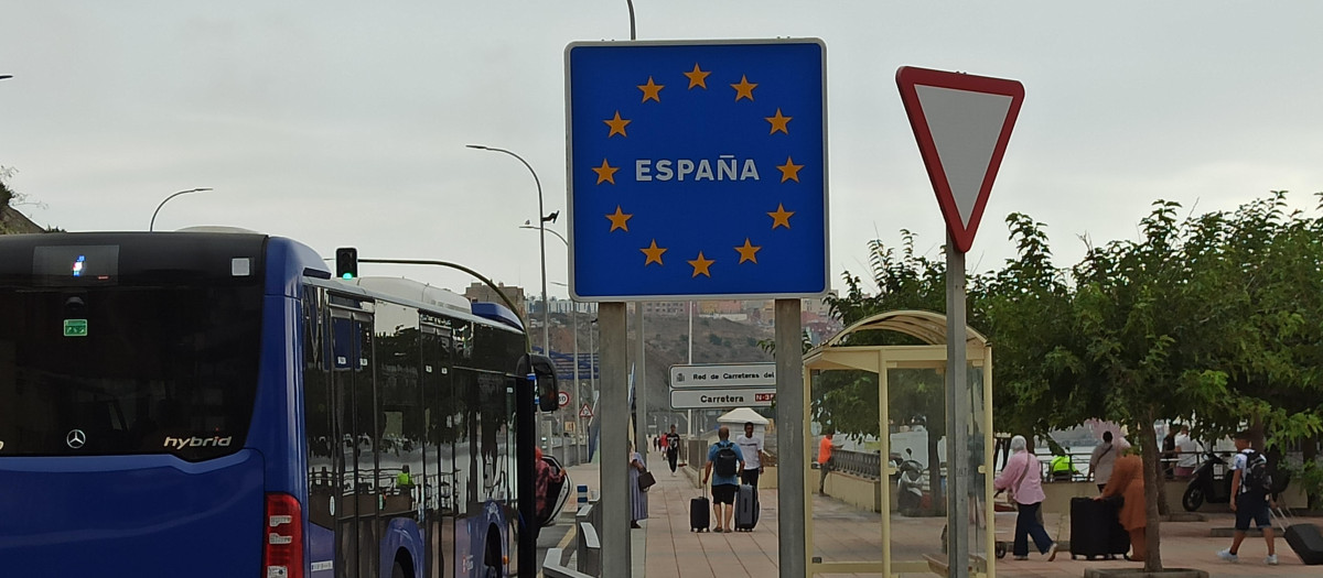 Entrada a España desde El Tarajal (Ceuta)