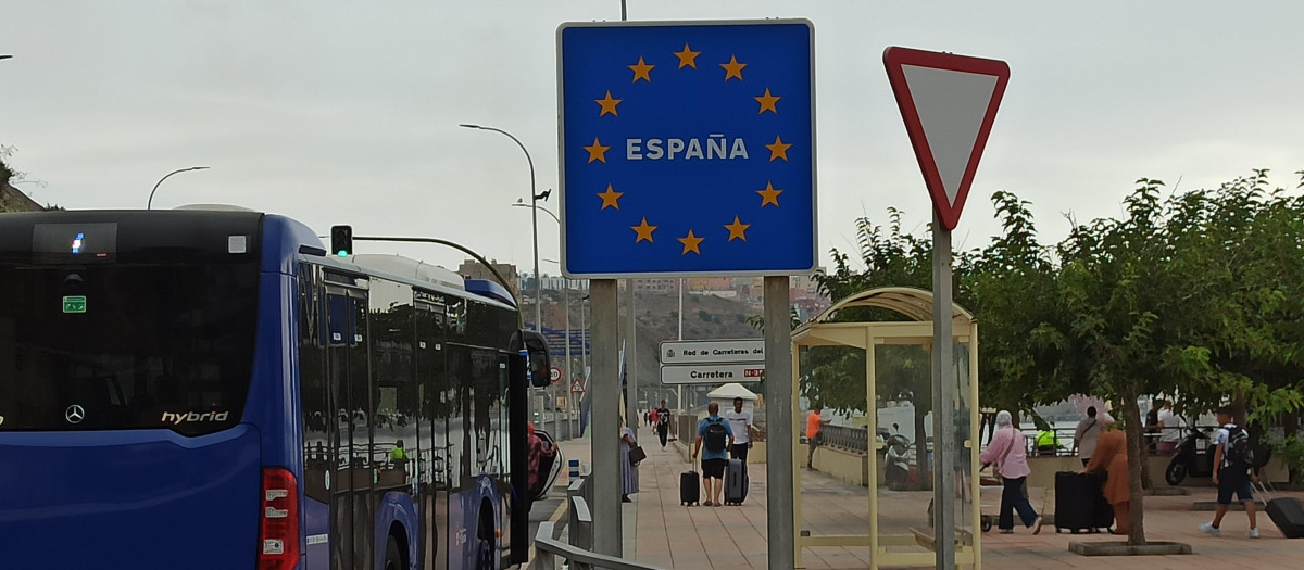 Entrada a España desde El Tarajal (Ceuta)
