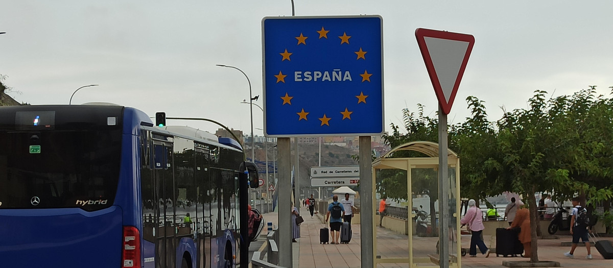 Entrada a España desde El Tarajal (Ceuta)