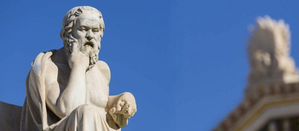 Estatua del filósofo griego Sócrates