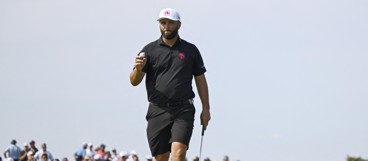 Jon Rahm celebra su triunfo en el LIV Golf