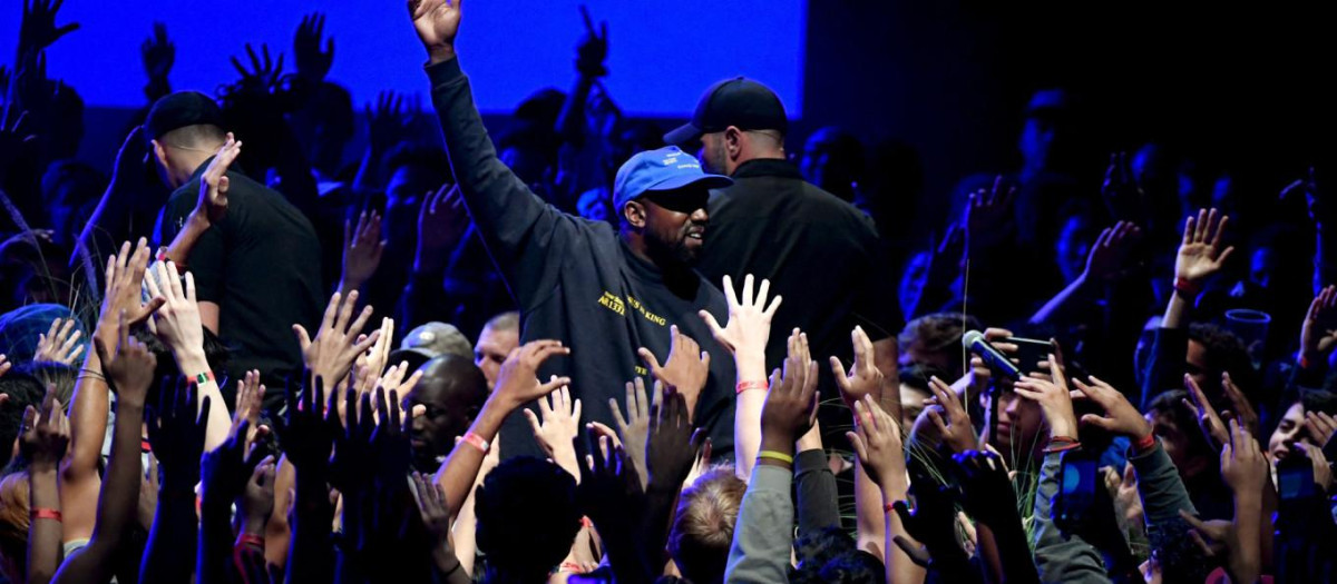 Kanye West durante un concierto