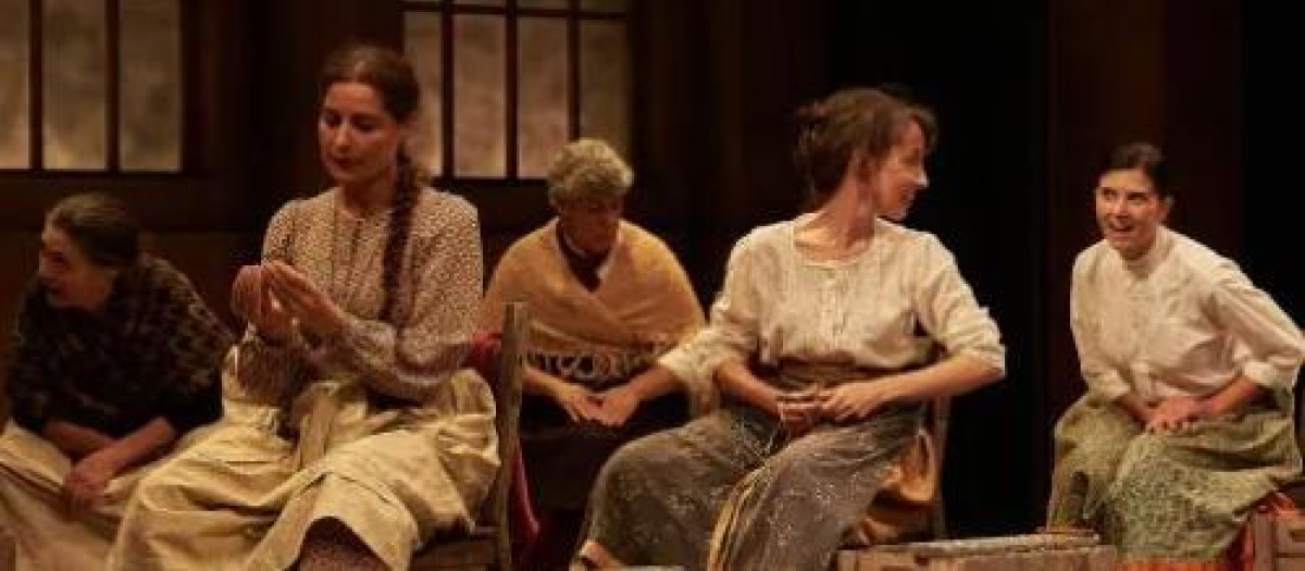 Imagen de Las Cigarreras, en el Teatro Fernán Gómez