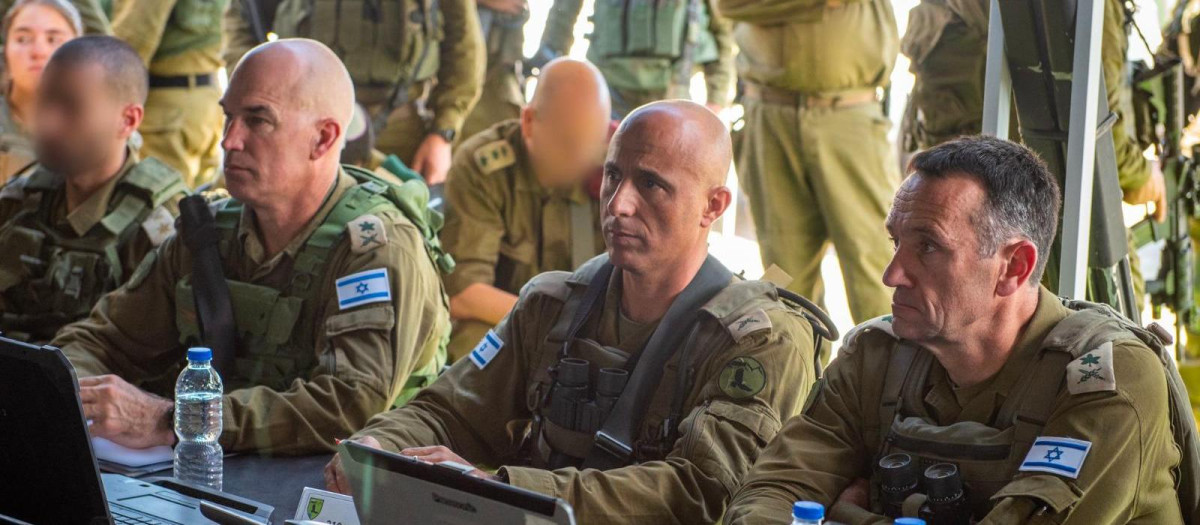 El jefe del Estado Mayor, el teniente general Herzi Halevi, durante una reunión en el Comando Norte