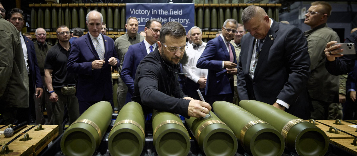 Volodimir Zelenski, presidente de Ucrania durante una visita a una fábrica de armas en Pensilvania