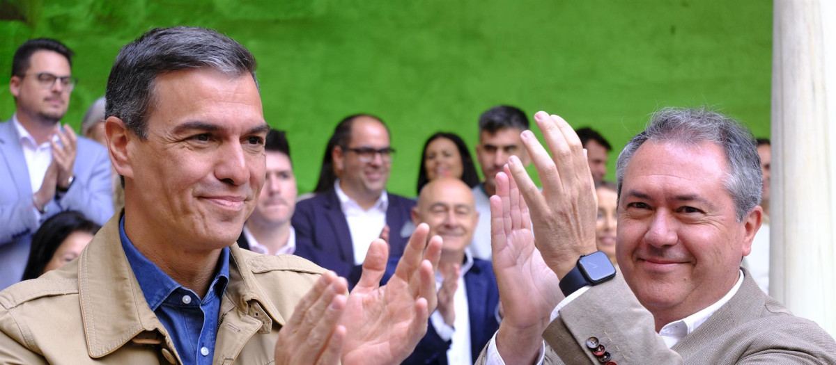 Pedro Sánchez y Juan Espadas, en un acto del PSOE en Úbeda (archivo)