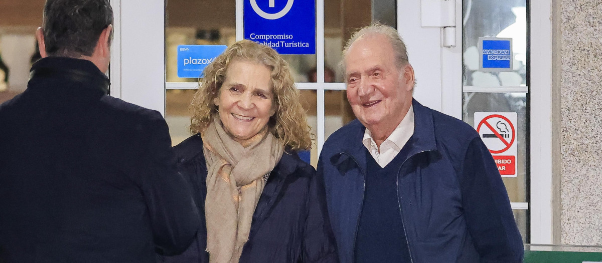 King Emeritus Juan Carlos I and Infanta Elena de Borbon in Sanxenxo. 15 March 2024