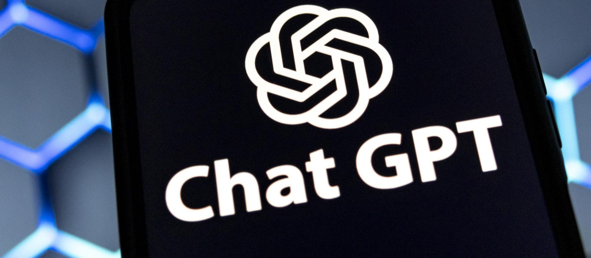 Aplicación de ChatGPT en un teléfono móvil