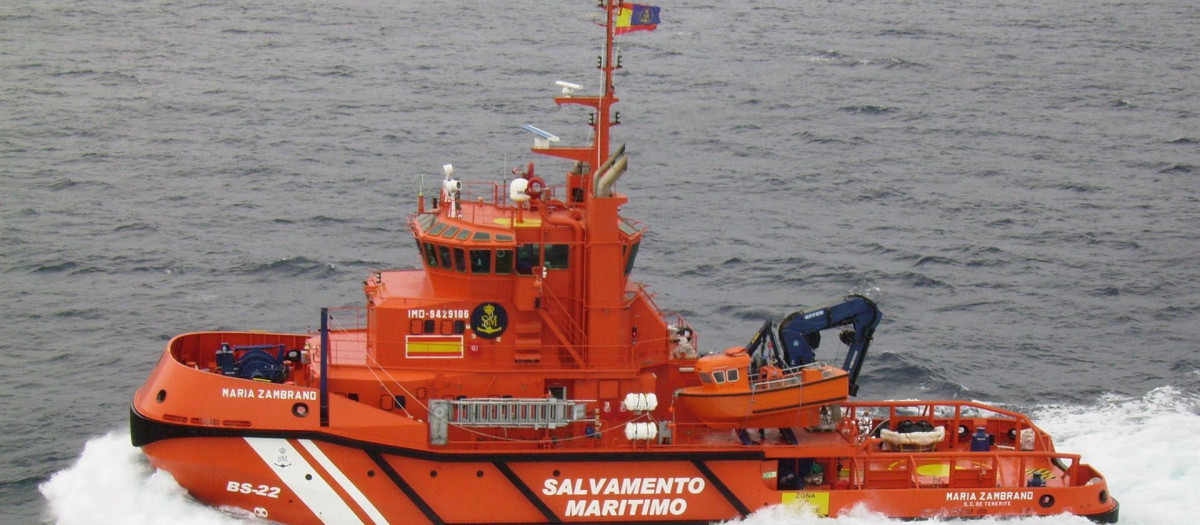 El buque 'María Zambrano' de Salvamento Marítimo
